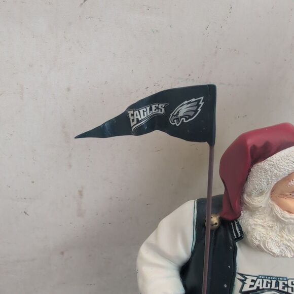 DANBURY MINT PHILADELPHIA EAGLES SANTA CLAUS NFL FOOTBALL CHRISTMAS DISPLAY - Picture 2 of 9